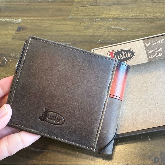 Justin Bifold Wallet Genuine Leather Tooled Accent Stitching Brown Distressed - Picture 2 of 5